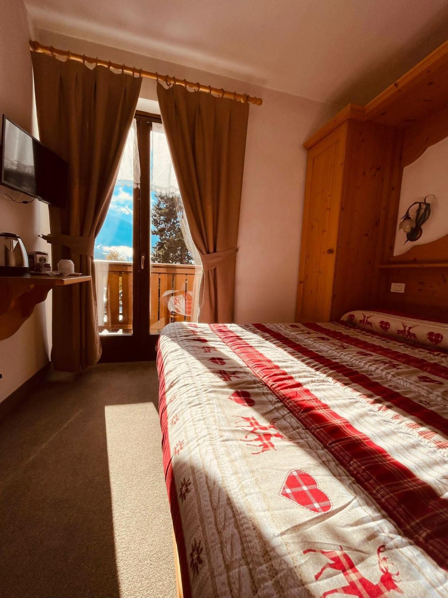 Garni Bonsai Bed & Breakfast Pinzolo Exterior foto