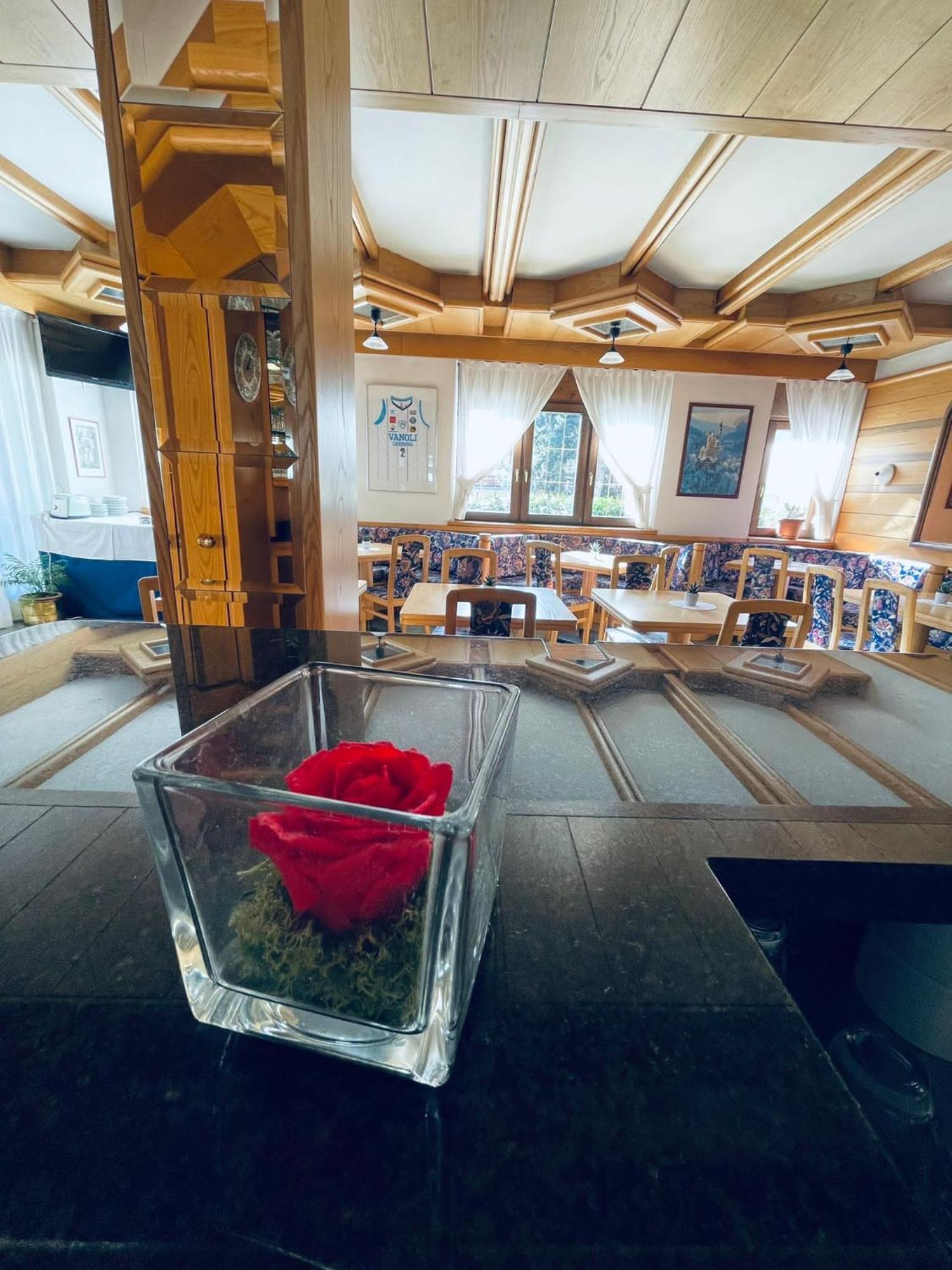 Garni Bonsai Bed & Breakfast Pinzolo Exterior foto
