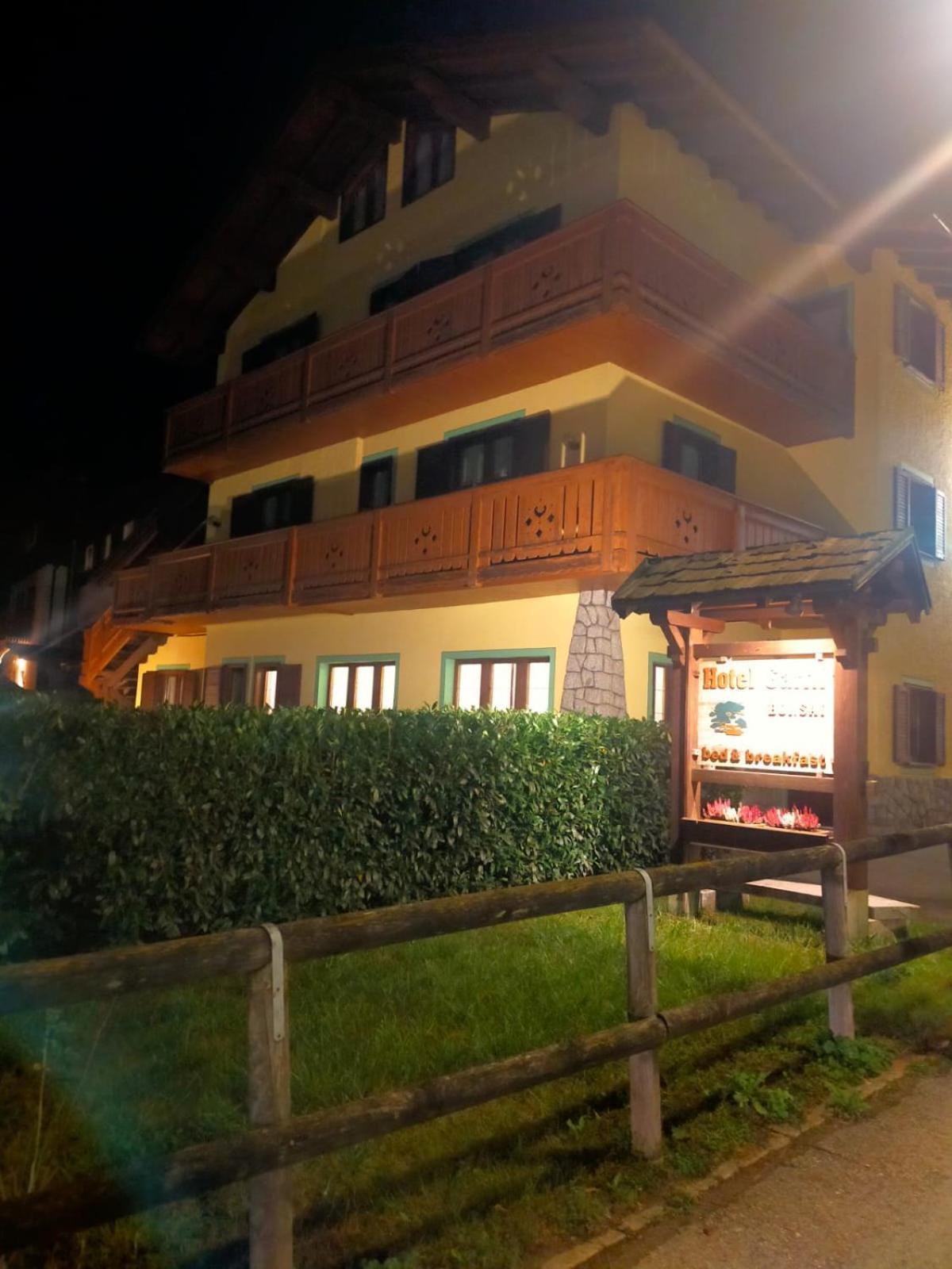 Garni Bonsai Bed & Breakfast Pinzolo Exterior foto