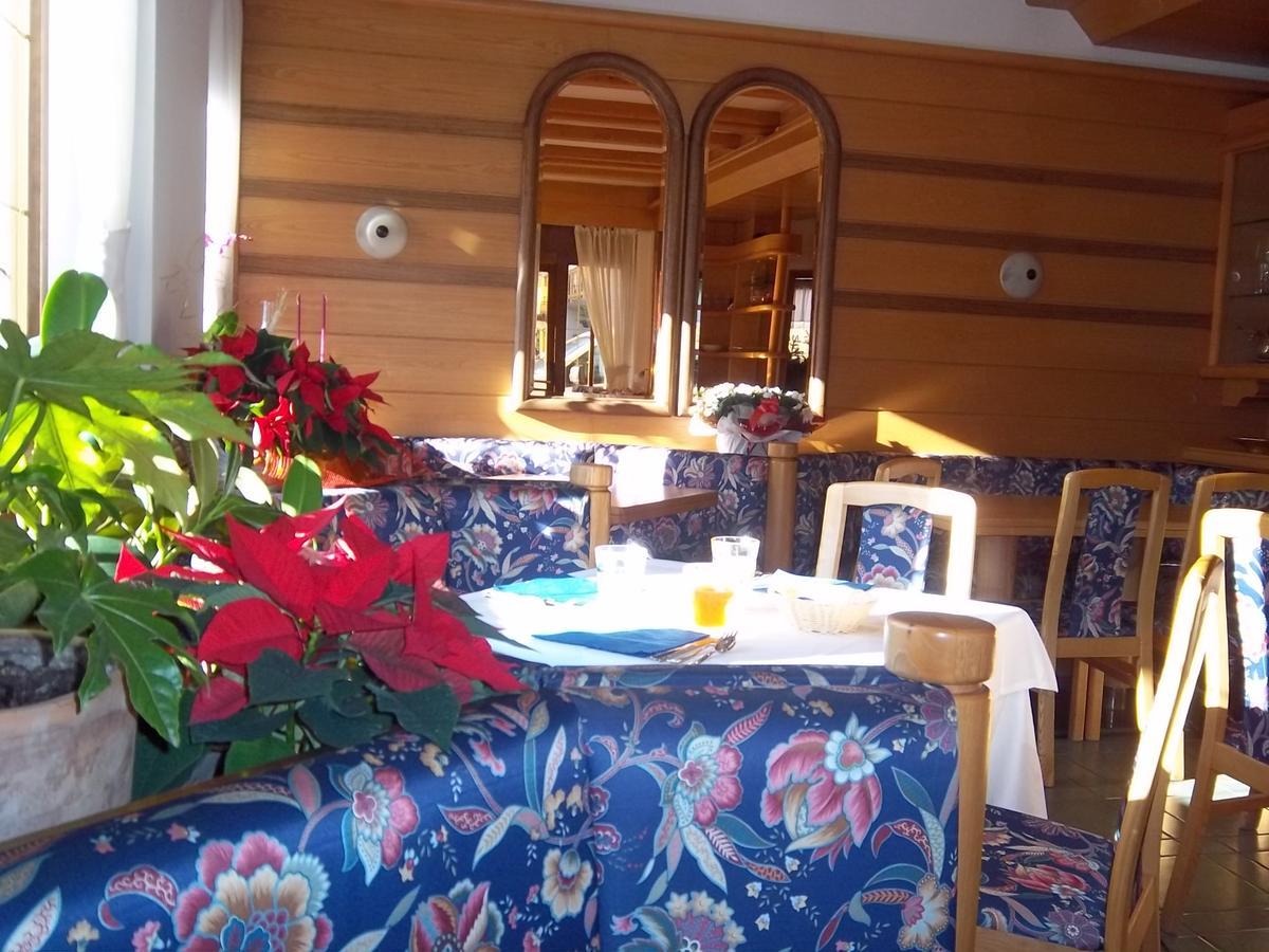 Garni Bonsai Bed & Breakfast Pinzolo Exterior foto